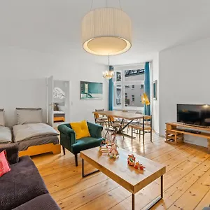 Wilhelmshavener 3br In Downdown Moabit Berlijn